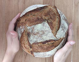 farro, ekşi mayalı geleneksel ekmek